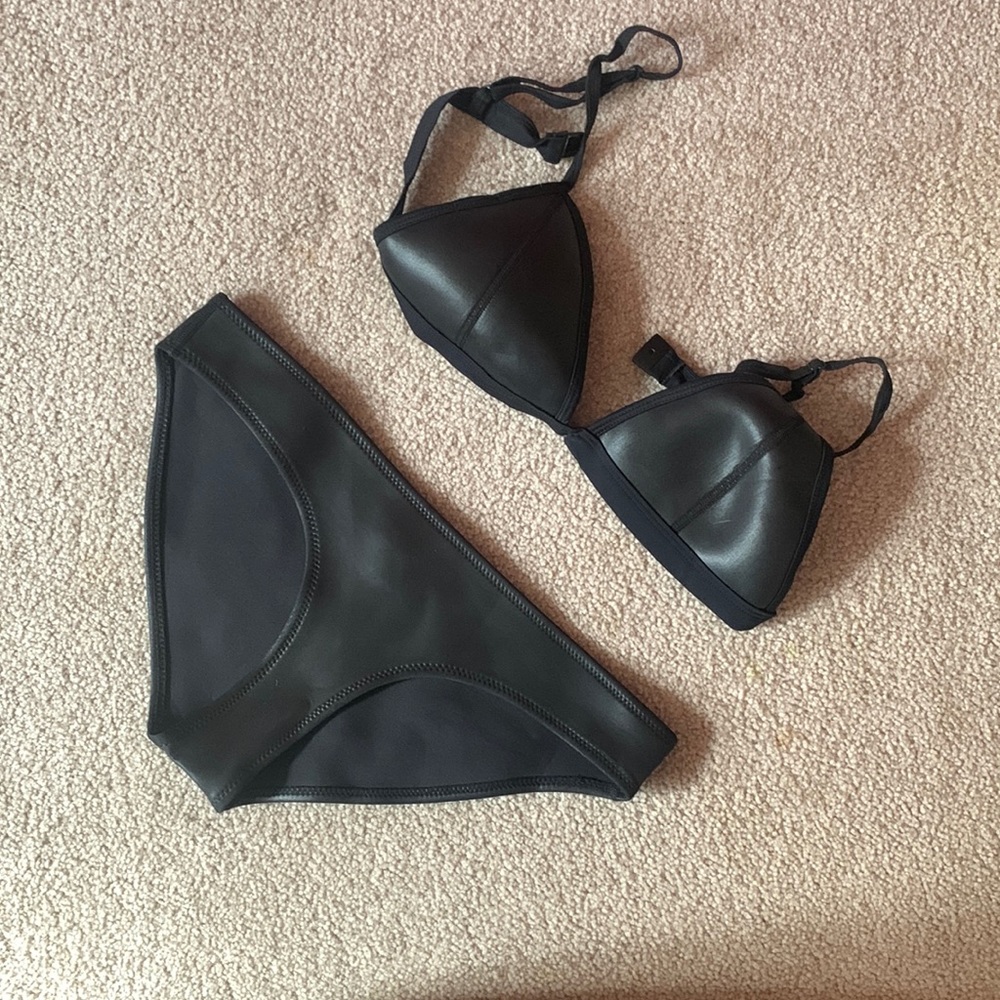 Triangl faux leather suit